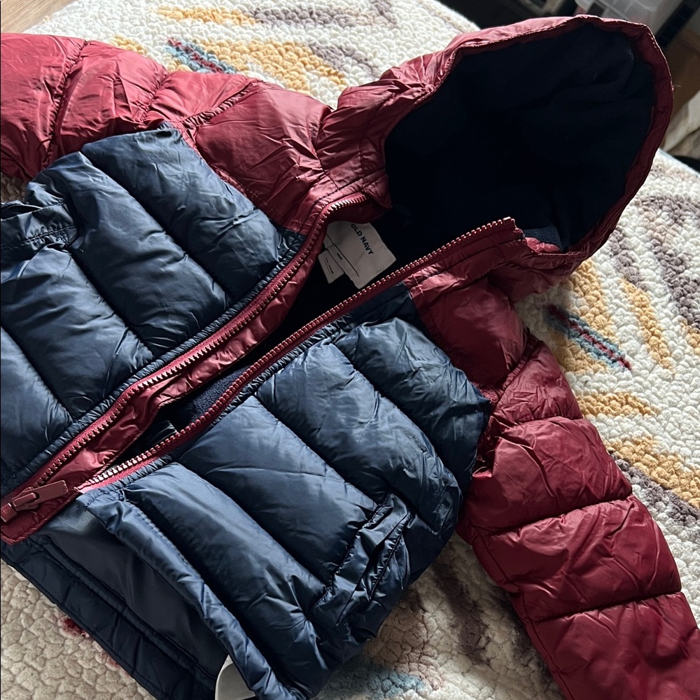 Old Navy toddler Two-Tone Puffer Jacket